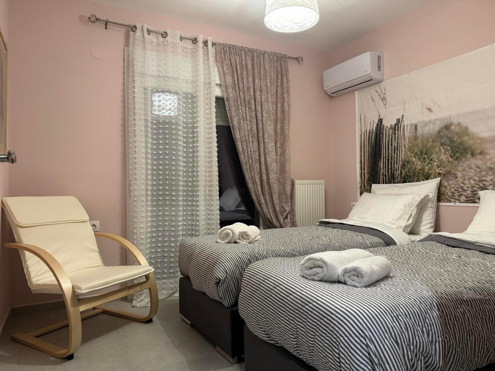 Modern Family Retreat Lejlighed Volos Eksteriør billede